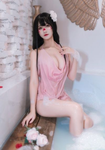 《变成黑皮辣妹后和朋友做了》